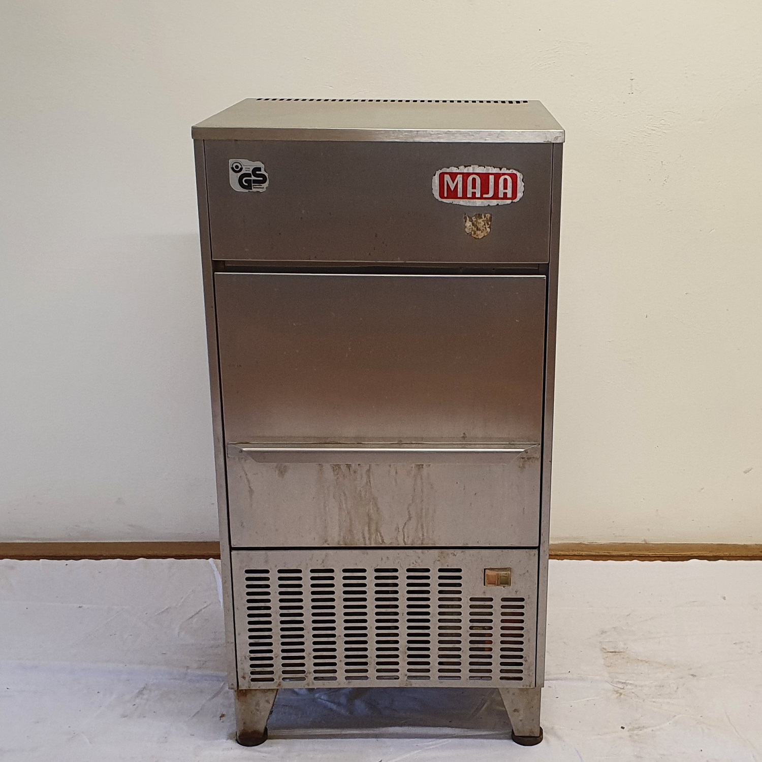 Scherbeneisautomat Maja SA 60 Eismaschine zur Herstellung von Scherbeneis